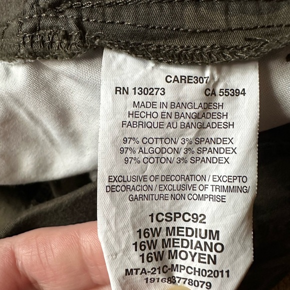 Lee Riders cargo shorts 16W EUC green camo flat stretchy waistband 10” inseam - Picture 5 of 8